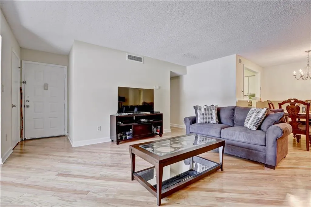 1510 Wingate Way, Sandy Springs, Georgia 30350, 2 Bedrooms Bedrooms, ,2 BathroomsBathrooms,Residential,Sold,1510 Wingate Way,5806423