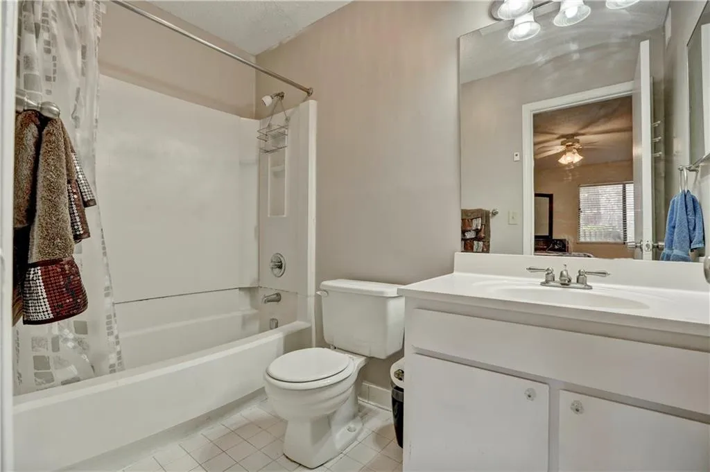 1510 Wingate Way, Sandy Springs, Georgia 30350, 2 Bedrooms Bedrooms, ,2 BathroomsBathrooms,Residential,Sold,1510 Wingate Way,5806423