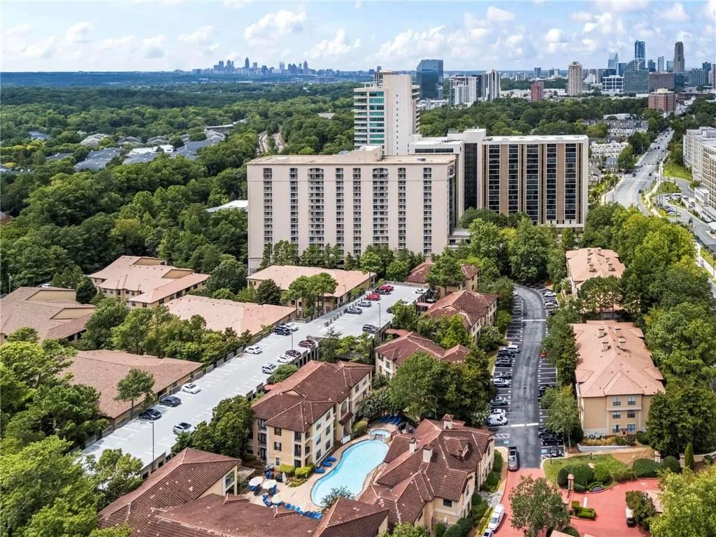3777 Peachtree Road Ne Unit 1602, Brookhaven, Georgia 30319, 2 Bedrooms Bedrooms, ,2 BathroomsBathrooms,Residential,For Sale,3777 Peachtree Road Ne Unit 1602,7666028