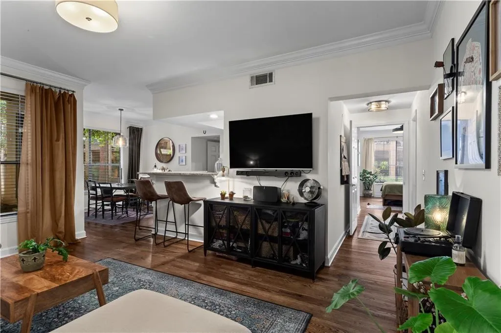 3777 Peachtree Road Ne Unit 1602, Brookhaven, Georgia 30319, 2 Bedrooms Bedrooms, ,2 BathroomsBathrooms,Residential,For Sale,3777 Peachtree Road Ne Unit 1602,7666028