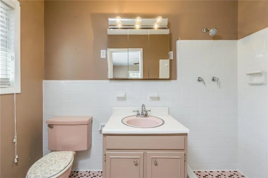 6311 Hunting Creek Road Ne, Sandy Springs, Georgia 30328, 4 Bedrooms Bedrooms, ,3 BathroomsBathrooms,Residential,Sold,6311 Hunting Creek Road Ne,5974608 6311 Hunting Creek Road Ne, Sandy Springs, Georgia 30328, 4 Bedrooms Bedrooms, ,3 BathroomsBathrooms,Residential,Sold,6311 Hunting Creek Road Ne,5974608