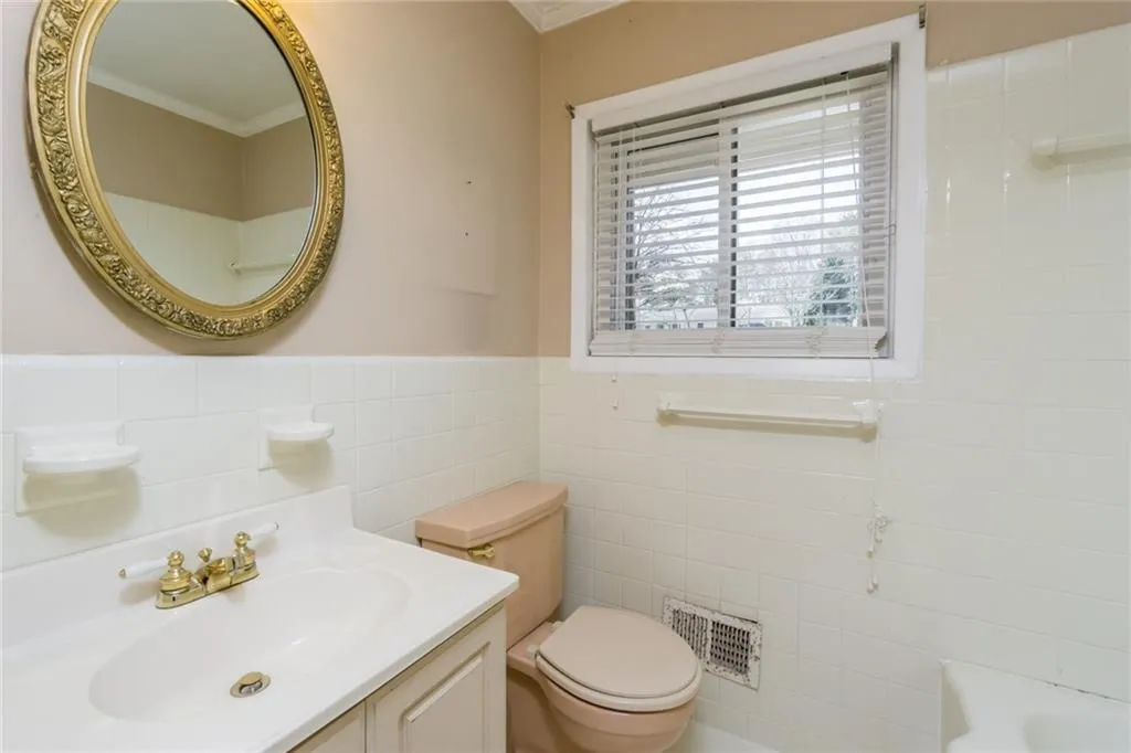 6311 Hunting Creek Road Ne, Sandy Springs, Georgia 30328, 4 Bedrooms Bedrooms, ,3 BathroomsBathrooms,Residential,Sold,6311 Hunting Creek Road Ne,5974608 6311 Hunting Creek Road Ne, Sandy Springs, Georgia 30328, 4 Bedrooms Bedrooms, ,3 BathroomsBathrooms,Residential,Sold,6311 Hunting Creek Road Ne,5974608