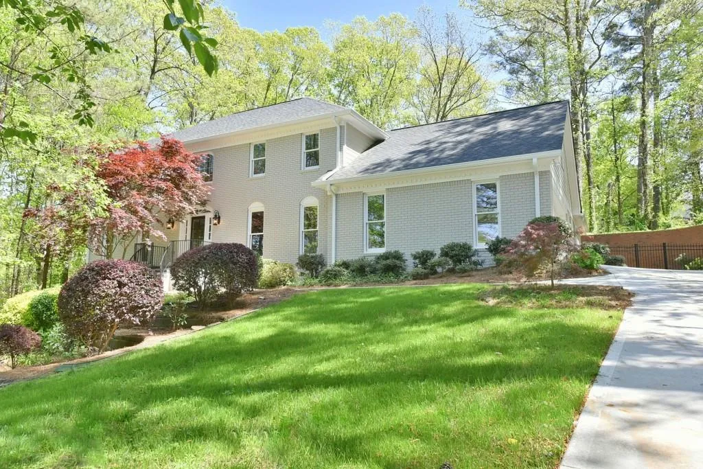 520 Cutwater Trail, Sandy Springs, Georgia 30328, 5 Bedrooms Bedrooms, ,4 BathroomsBathrooms,Residential,Sold,520 Cutwater Trail,5999609