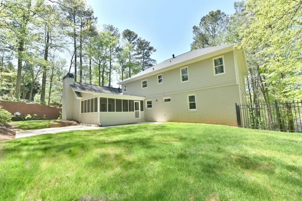 520 Cutwater Trail, Sandy Springs, Georgia 30328, 5 Bedrooms Bedrooms, ,4 BathroomsBathrooms,Residential,Sold,520 Cutwater Trail,5999609