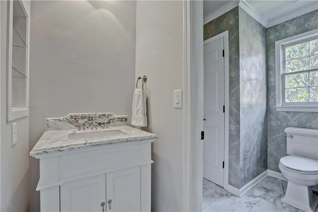 145 Belmont Trace, Sandy Springs, Georgia 30328, 3 Bedrooms Bedrooms, ,2 BathroomsBathrooms,Residential,Sold,145 Belmont Trace,5878927