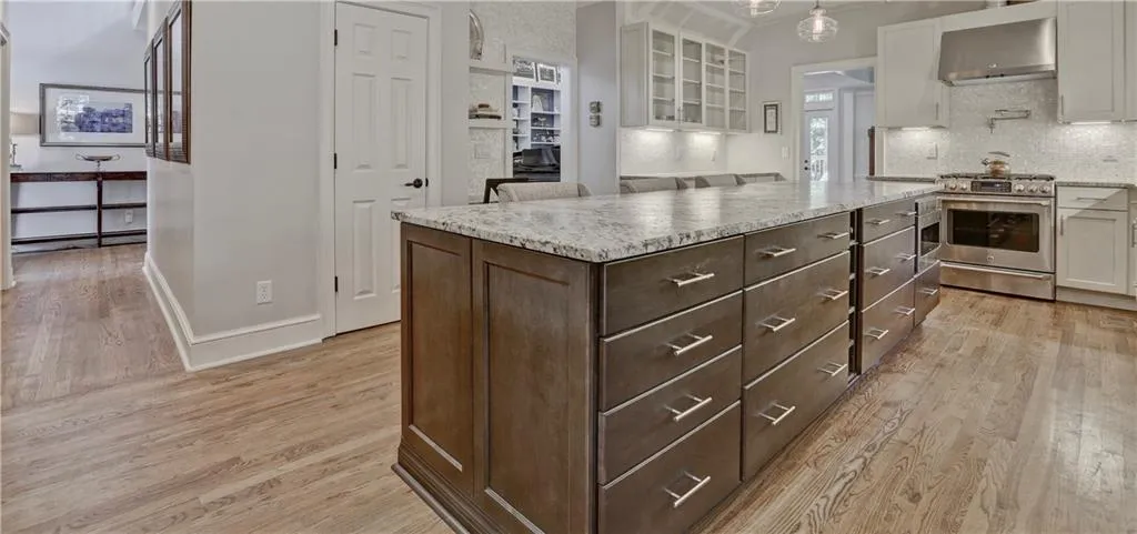 145 Belmont Trace, Sandy Springs, Georgia 30328, 3 Bedrooms Bedrooms, ,2 BathroomsBathrooms,Residential,Sold,145 Belmont Trace,5878927