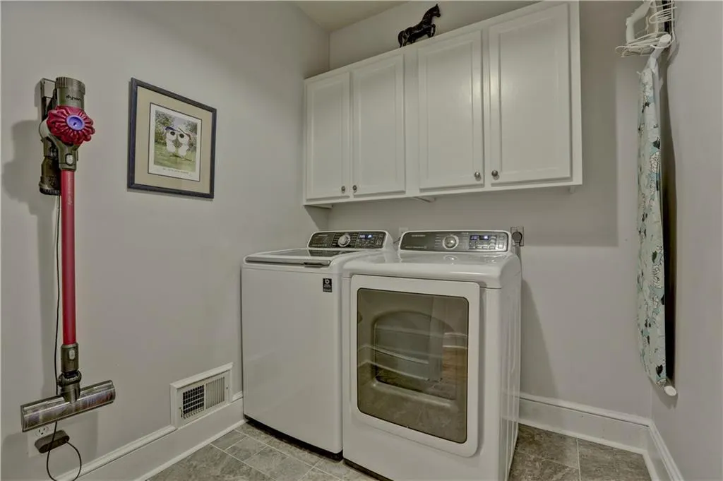 145 Belmont Trace, Sandy Springs, Georgia 30328, 3 Bedrooms Bedrooms, ,2 BathroomsBathrooms,Residential,Sold,145 Belmont Trace,5878927