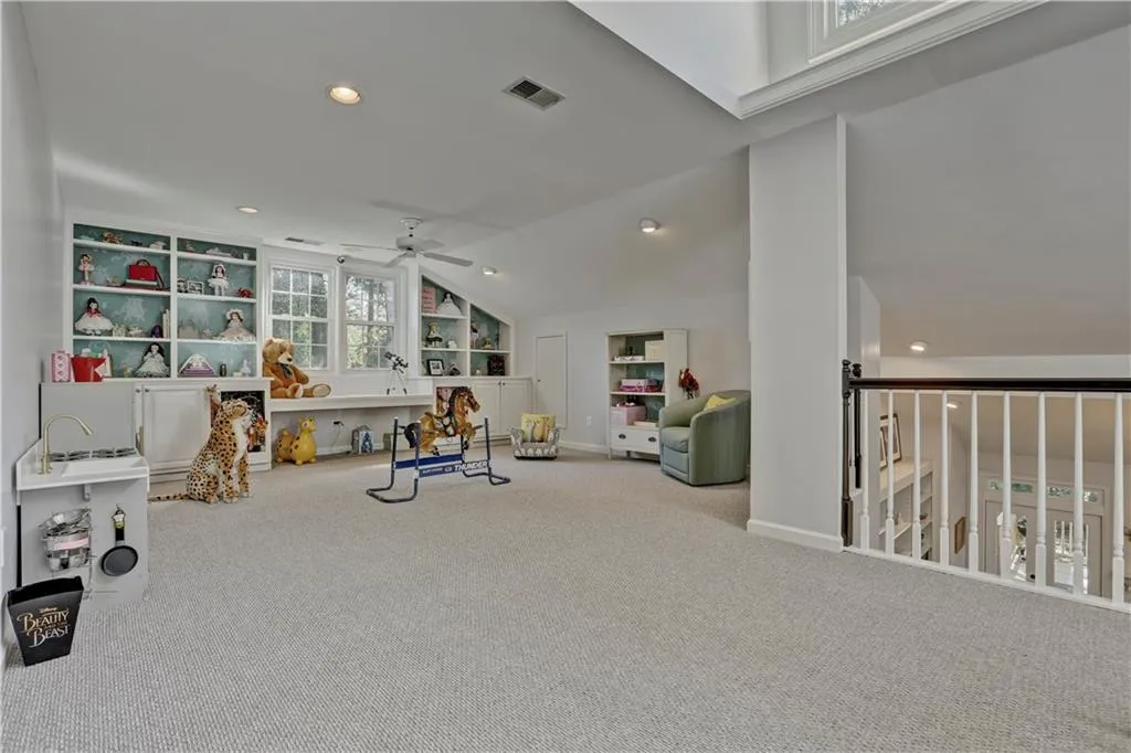 145 Belmont Trace, Sandy Springs, Georgia 30328, 3 Bedrooms Bedrooms, ,2 BathroomsBathrooms,Residential,Sold,145 Belmont Trace,5878927
