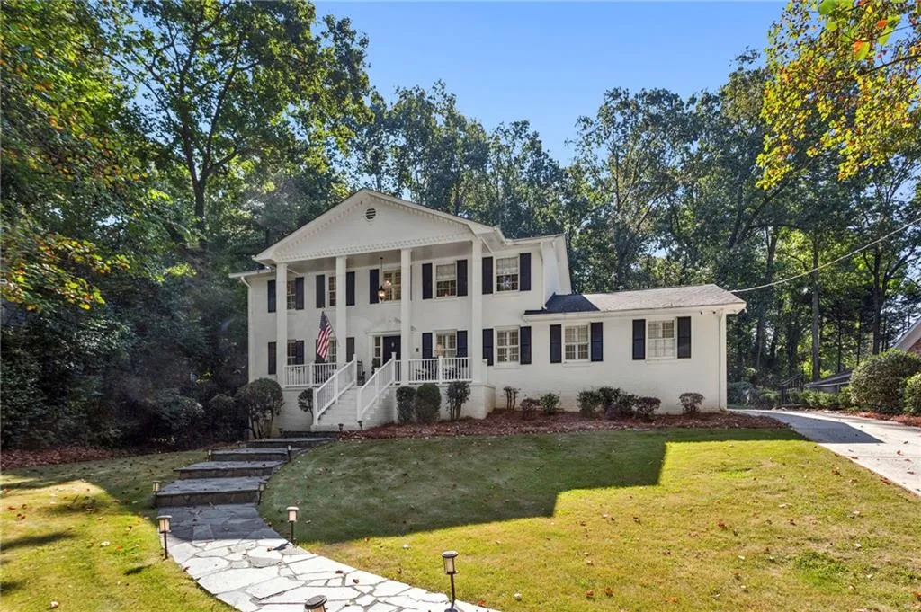 4056 Mcclatchey Circle Ne, Atlanta, Georgia 30342, 5 Bedrooms Bedrooms, ,3 BathroomsBathrooms,Residential,For Sale,4056 Mcclatchey Circle Ne,7655298