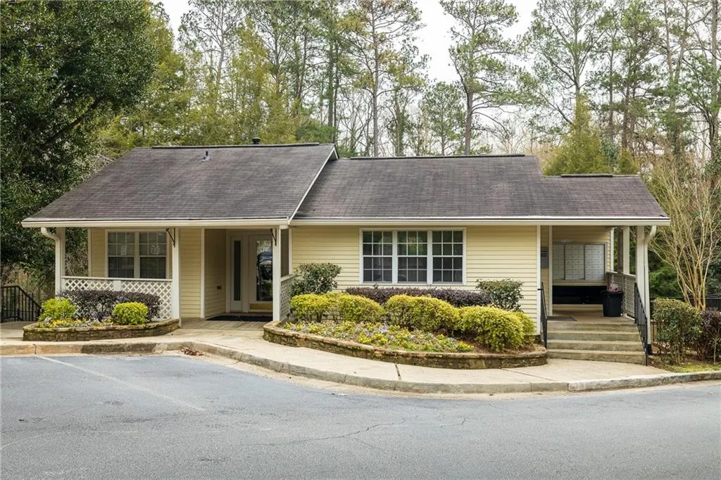 6800 Glenridge Drive Unit 6820e, Atlanta, Georgia 30328, 2 Bedrooms Bedrooms, ,2 BathroomsBathrooms,Residential,Sold,6800 Glenridge Drive Unit 6820e,7017121