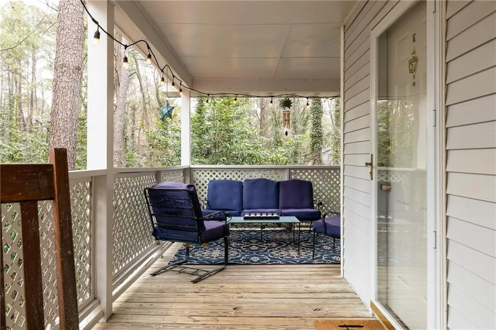 6800 Glenridge Drive Unit 6820e, Atlanta, Georgia 30328, 2 Bedrooms Bedrooms, ,2 BathroomsBathrooms,Residential,Sold,6800 Glenridge Drive Unit 6820e,7017121