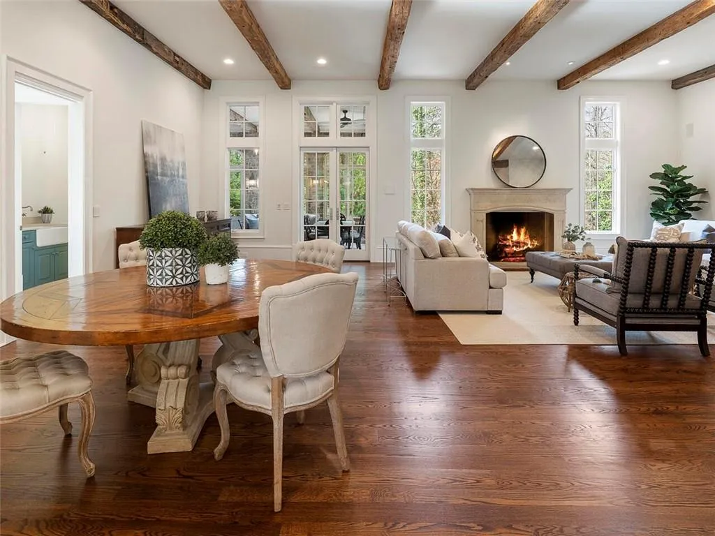 5540 Lake Island Drive, Sandy Springs, Georgia 30327, 6 Bedrooms Bedrooms, ,7 BathroomsBathrooms,Residential,Sold,5540 Lake Island Drive,6988119