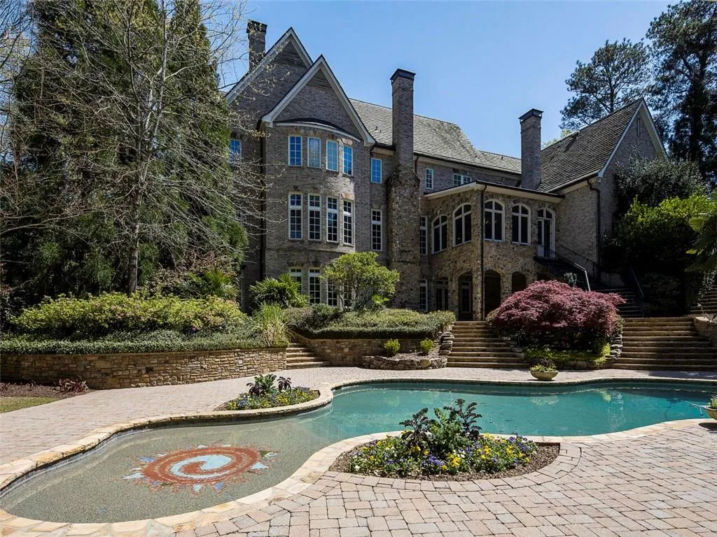 5540 Lake Island Drive, Sandy Springs, Georgia 30327, 6 Bedrooms Bedrooms, ,7 BathroomsBathrooms,Residential,Sold,5540 Lake Island Drive,6988119