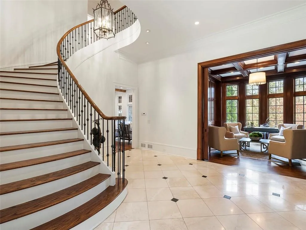 5540 Lake Island Drive, Sandy Springs, Georgia 30327, 6 Bedrooms Bedrooms, ,7 BathroomsBathrooms,Residential,Sold,5540 Lake Island Drive,6988119