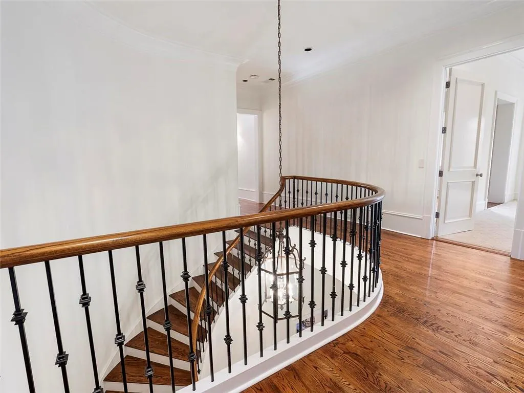 5540 Lake Island Drive, Sandy Springs, Georgia 30327, 6 Bedrooms Bedrooms, ,7 BathroomsBathrooms,Residential,Sold,5540 Lake Island Drive,6988119