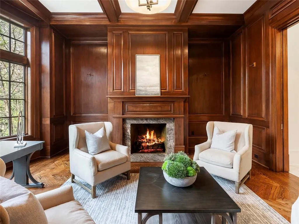 5540 Lake Island Drive, Sandy Springs, Georgia 30327, 6 Bedrooms Bedrooms, ,7 BathroomsBathrooms,Residential,Sold,5540 Lake Island Drive,6988119