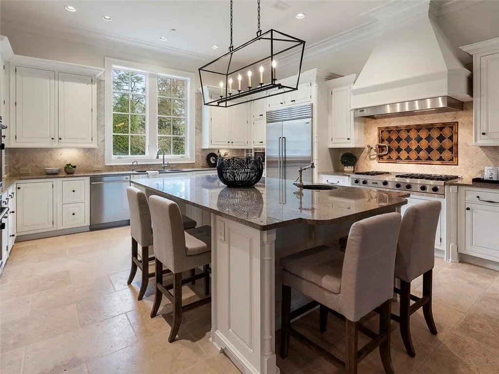 5540 Lake Island Drive, Sandy Springs, Georgia 30327, 6 Bedrooms Bedrooms, ,7 BathroomsBathrooms,Residential,Sold,5540 Lake Island Drive,6988119