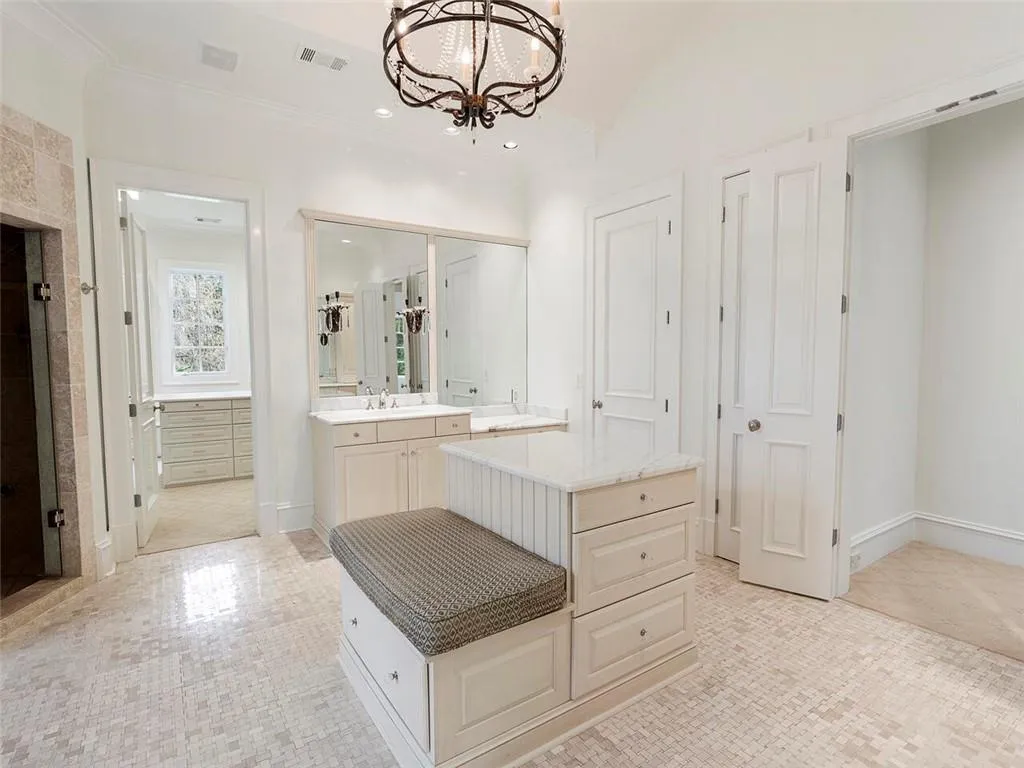 5540 Lake Island Drive, Sandy Springs, Georgia 30327, 6 Bedrooms Bedrooms, ,7 BathroomsBathrooms,Residential,Sold,5540 Lake Island Drive,6988119