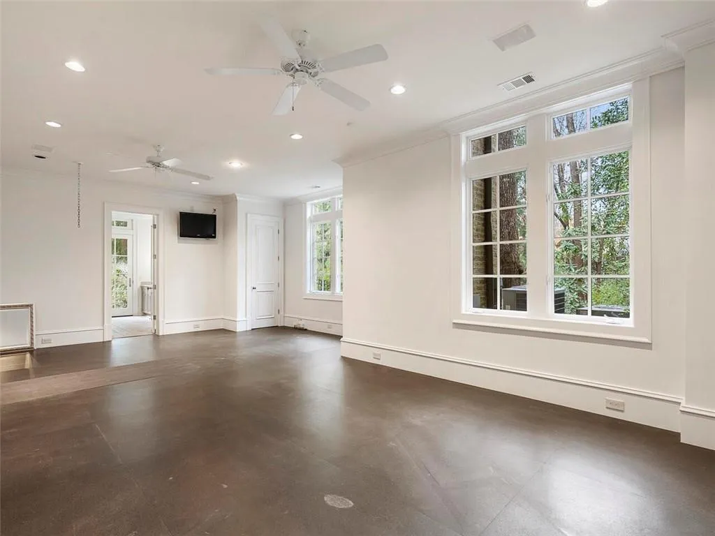 5540 Lake Island Drive, Sandy Springs, Georgia 30327, 6 Bedrooms Bedrooms, ,7 BathroomsBathrooms,Residential,Sold,5540 Lake Island Drive,6988119