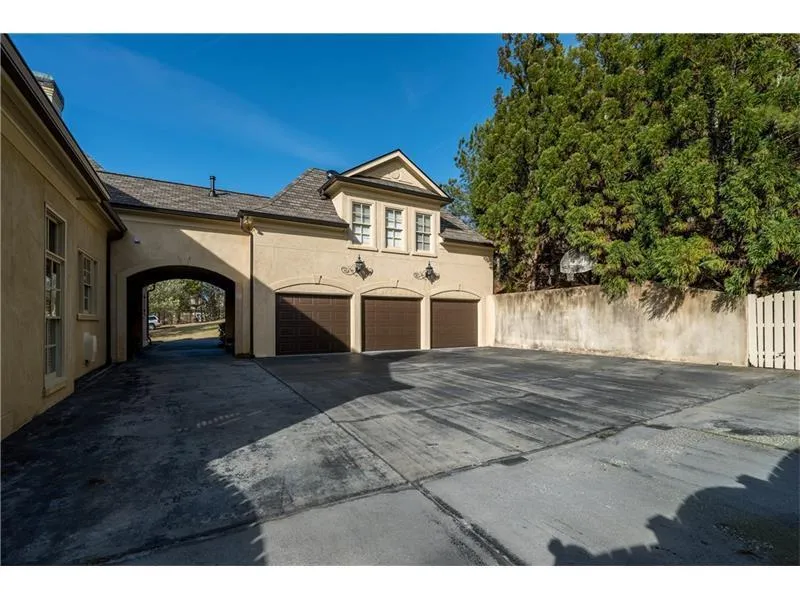 420 Windship Place, Sandy Springs, Georgia 30327, 6 Bedrooms Bedrooms, ,6 BathroomsBathrooms,Residential,Sold,420 Windship Place,6116937