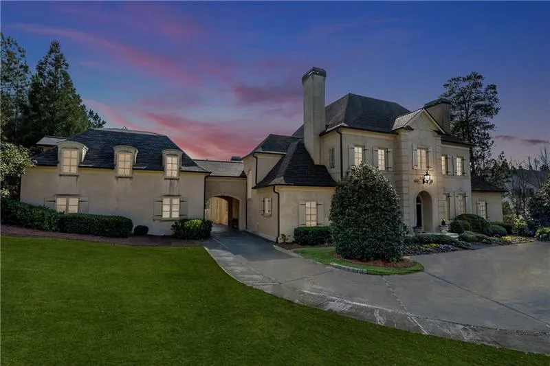 420 Windship Place, Sandy Springs, Georgia 30327, 6 Bedrooms Bedrooms, ,6 BathroomsBathrooms,Residential,Sold,420 Windship Place,6116937