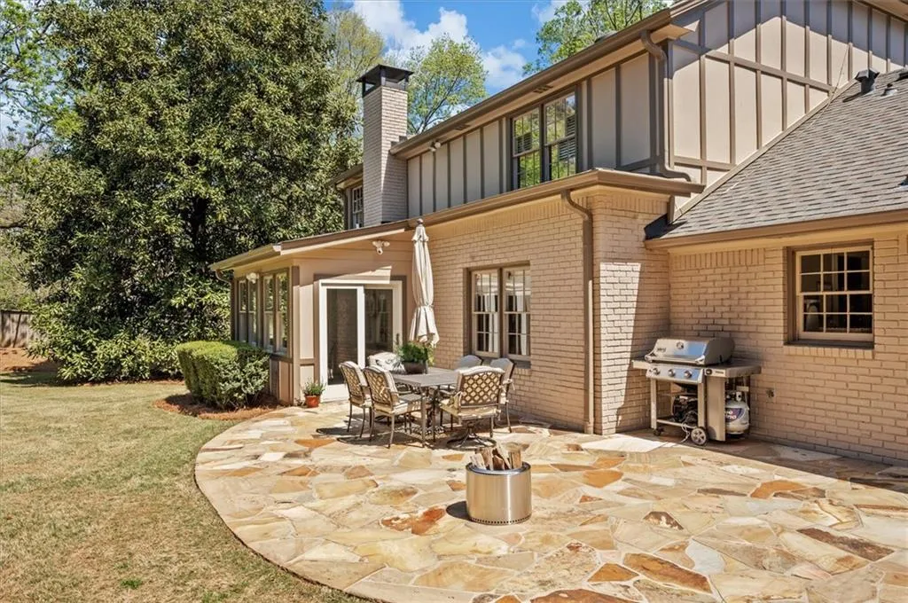 7525 Ball Mill Road, Sandy Springs, Georgia 30350, 5 Bedrooms Bedrooms, ,4 BathroomsBathrooms,Residential,Sold,7525 Ball Mill Road,7033918