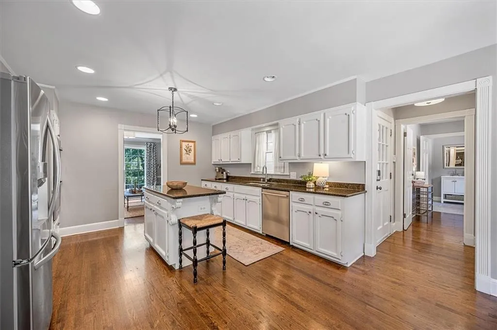 7525 Ball Mill Road, Sandy Springs, Georgia 30350, 5 Bedrooms Bedrooms, ,4 BathroomsBathrooms,Residential,Sold,7525 Ball Mill Road,7033918