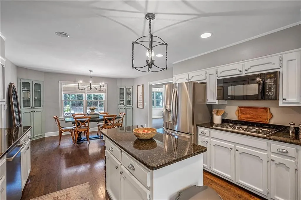 7525 Ball Mill Road, Sandy Springs, Georgia 30350, 5 Bedrooms Bedrooms, ,4 BathroomsBathrooms,Residential,Sold,7525 Ball Mill Road,7033918