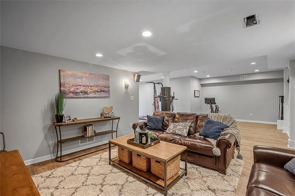 7525 Ball Mill Road, Sandy Springs, Georgia 30350, 5 Bedrooms Bedrooms, ,4 BathroomsBathrooms,Residential,Sold,7525 Ball Mill Road,7033918