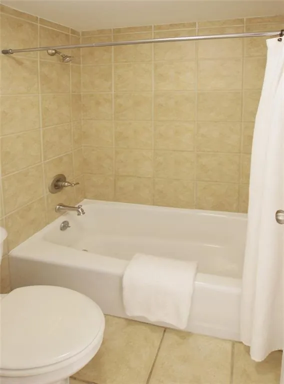 2479 Peachtree Road Ne Unit 211, Atlanta, Georgia 30305, 1 Bedroom Bedrooms, ,1 BathroomBathrooms,Residential,Sold,2479 Peachtree Road Ne Unit 211,6943446