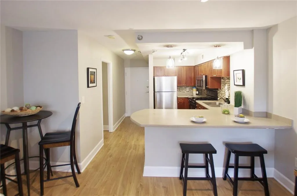 2479 Peachtree Road Ne Unit 211, Atlanta, Georgia 30305, 1 Bedroom Bedrooms, ,1 BathroomBathrooms,Residential,Sold,2479 Peachtree Road Ne Unit 211,6943446