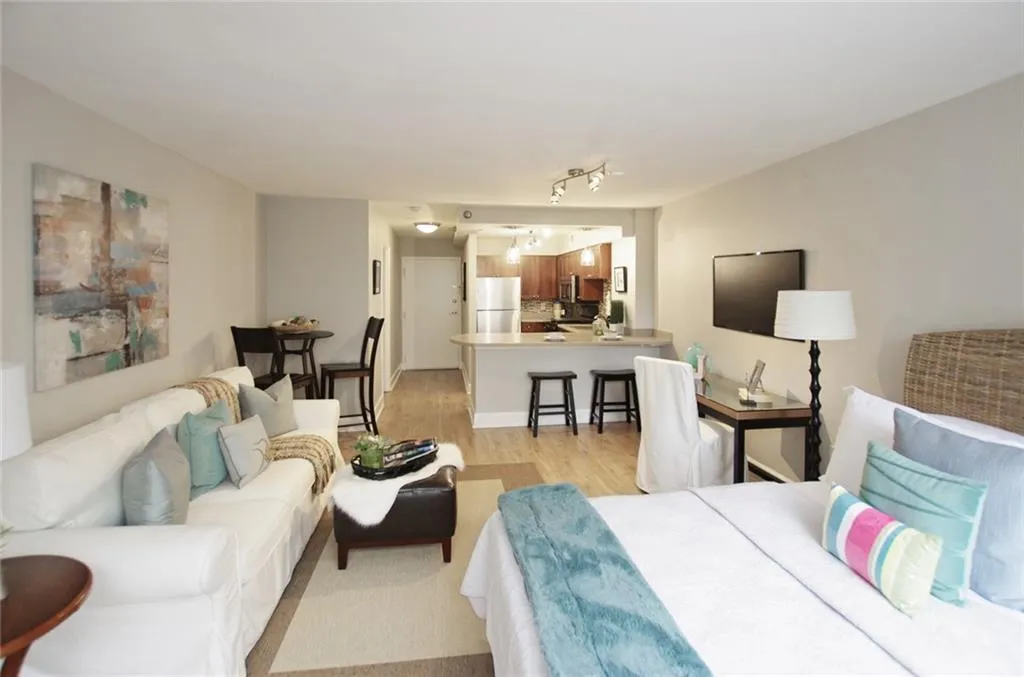 2479 Peachtree Road Ne Unit 211, Atlanta, Georgia 30305, 1 Bedroom Bedrooms, ,1 BathroomBathrooms,Residential,Sold,2479 Peachtree Road Ne Unit 211,6943446