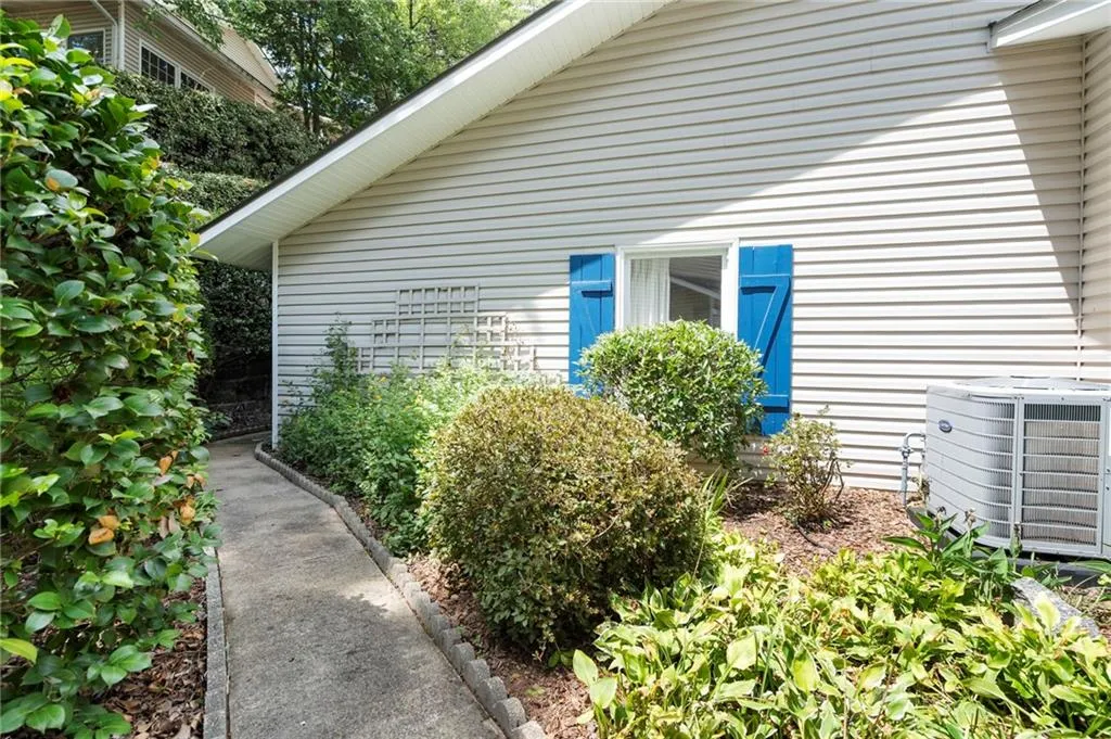 12 Waterford Court, Atlanta, Georgia 30328, 2 Bedrooms Bedrooms, ,2 BathroomsBathrooms,Residential,For Sale,12 Waterford Court,7628956