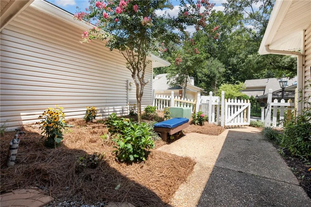 12 Waterford Court, Atlanta, Georgia 30328, 2 Bedrooms Bedrooms, ,2 BathroomsBathrooms,Residential,For Sale,12 Waterford Court,7628956