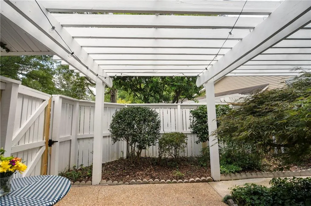 12 Waterford Court, Atlanta, Georgia 30328, 2 Bedrooms Bedrooms, ,2 BathroomsBathrooms,Residential,For Sale,12 Waterford Court,7628956