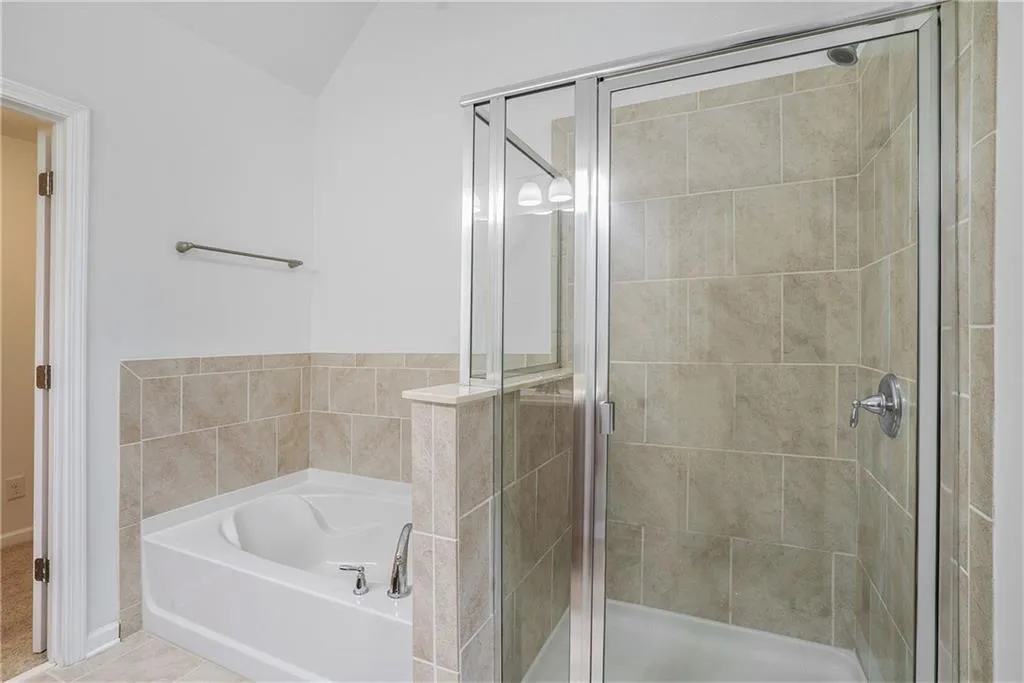 7485 Highland Bluff, Sandy Springs, Georgia 30328, 3 Bedrooms Bedrooms, ,3 BathroomsBathrooms,Residential,Sold,7485 Highland Bluff,7081497