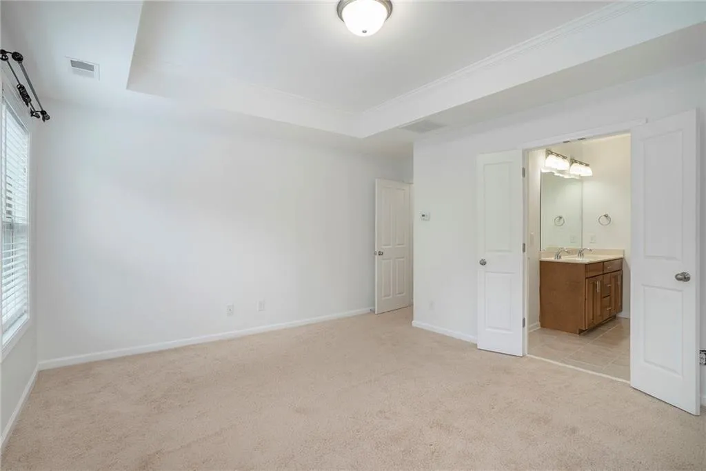 7485 Highland Bluff, Sandy Springs, Georgia 30328, 3 Bedrooms Bedrooms, ,3 BathroomsBathrooms,Residential,Sold,7485 Highland Bluff,7081497