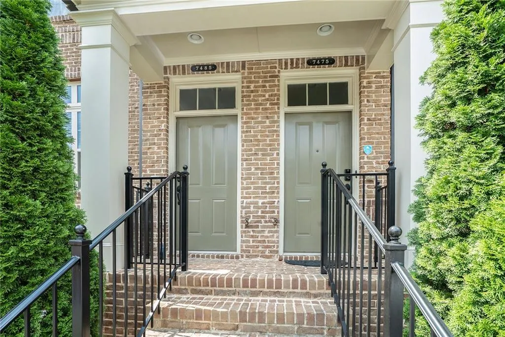 7485 Highland Bluff, Sandy Springs, Georgia 30328, 3 Bedrooms Bedrooms, ,3 BathroomsBathrooms,Residential,Sold,7485 Highland Bluff,7081497