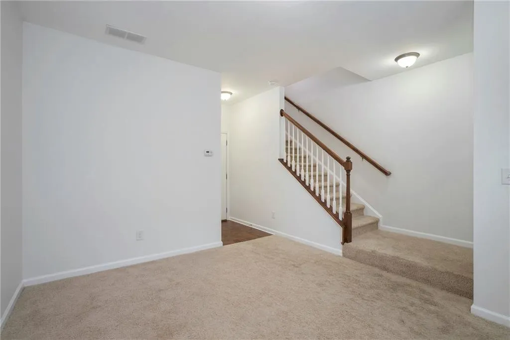 7485 Highland Bluff, Sandy Springs, Georgia 30328, 3 Bedrooms Bedrooms, ,3 BathroomsBathrooms,Residential,Sold,7485 Highland Bluff,7081497