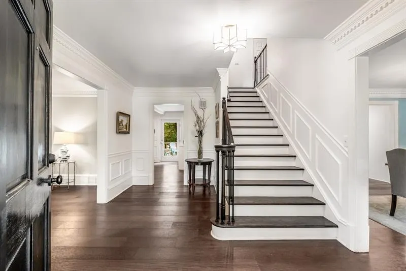 185 Marsh Glen Point, Sandy Springs, Georgia 30328, 5 Bedrooms Bedrooms, ,3 BathroomsBathrooms,Residential,Sold,185 Marsh Glen Point,7418630