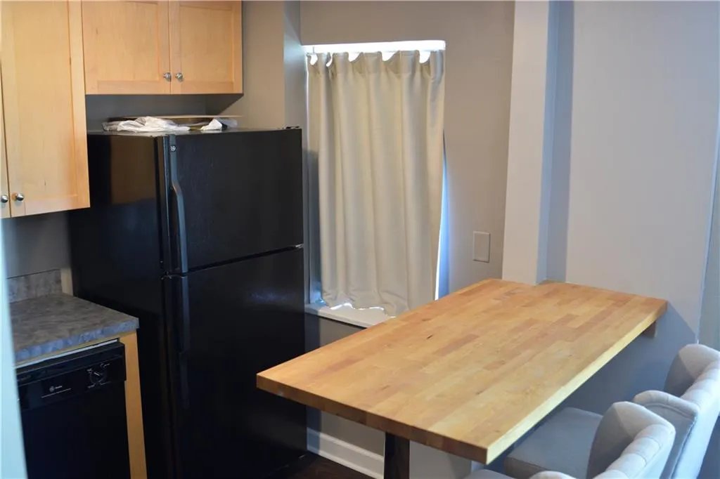 374 E Paces Ferry Road Ne Unit 413, Atlanta, Georgia 30305, 1 Bedroom Bedrooms, ,1 BathroomBathrooms,Residential,Sold,374 E Paces Ferry Road Ne Unit 413,5847806