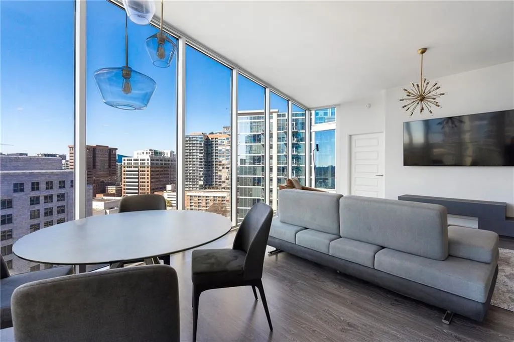 1080 Peachtree Street Ne Unit 1610, Atlanta, Georgia 30309, 2 Bedrooms Bedrooms, ,2 BathroomsBathrooms,Residential,For Sale,1080 Peachtree Street Ne Unit 1610,7545881
