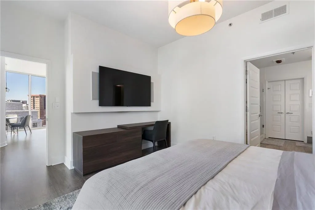 1080 Peachtree Street Ne Unit 1610, Atlanta, Georgia 30309, 2 Bedrooms Bedrooms, ,2 BathroomsBathrooms,Residential,For Sale,1080 Peachtree Street Ne Unit 1610,7545881