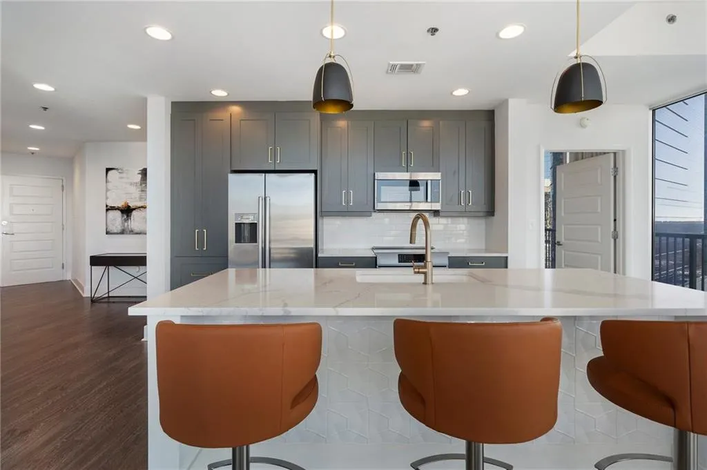 1080 Peachtree Street Ne Unit 1610, Atlanta, Georgia 30309, 2 Bedrooms Bedrooms, ,2 BathroomsBathrooms,Residential,For Sale,1080 Peachtree Street Ne Unit 1610,7545881