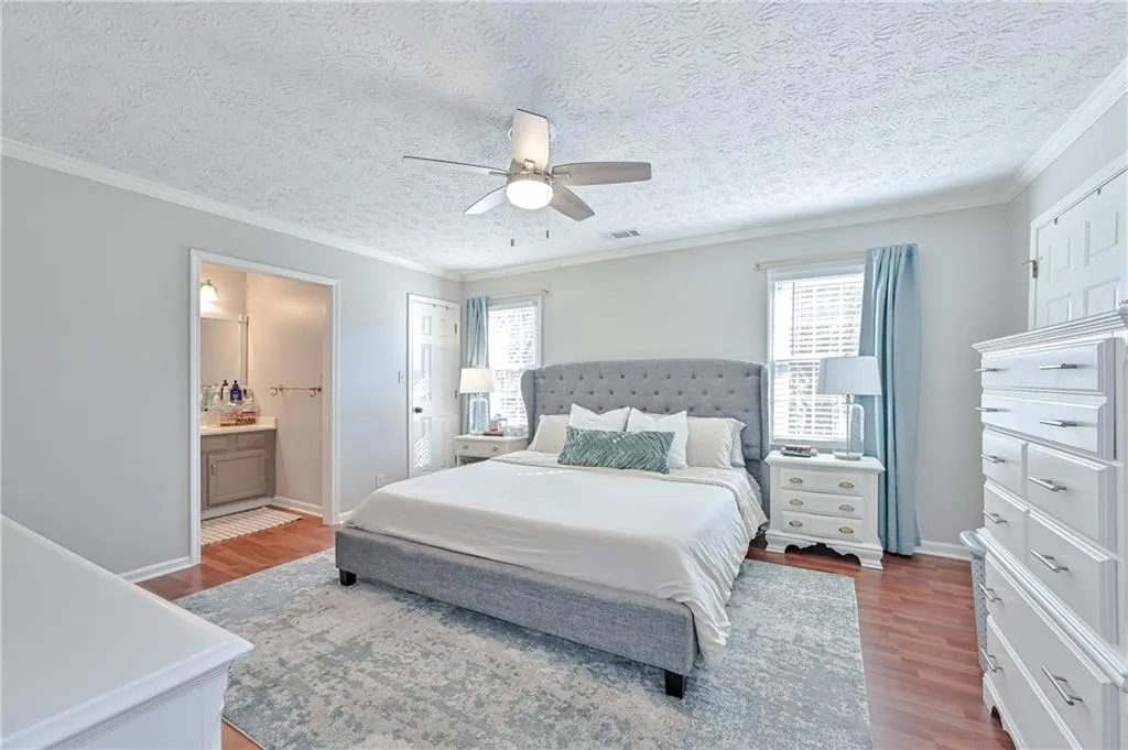 7910 Briar Villa Place, Sandy Springs, Georgia 30350, 3 Bedrooms Bedrooms, ,2 BathroomsBathrooms,Residential,Sold,7910 Briar Villa Place,6985734