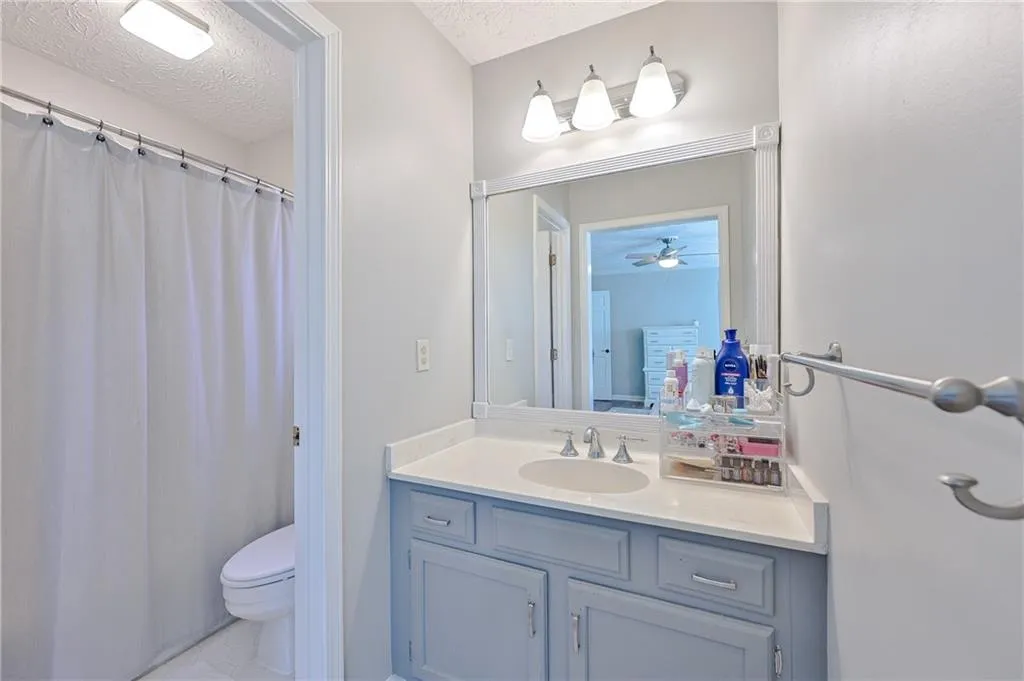 7910 Briar Villa Place, Sandy Springs, Georgia 30350, 3 Bedrooms Bedrooms, ,2 BathroomsBathrooms,Residential,Sold,7910 Briar Villa Place,6985734