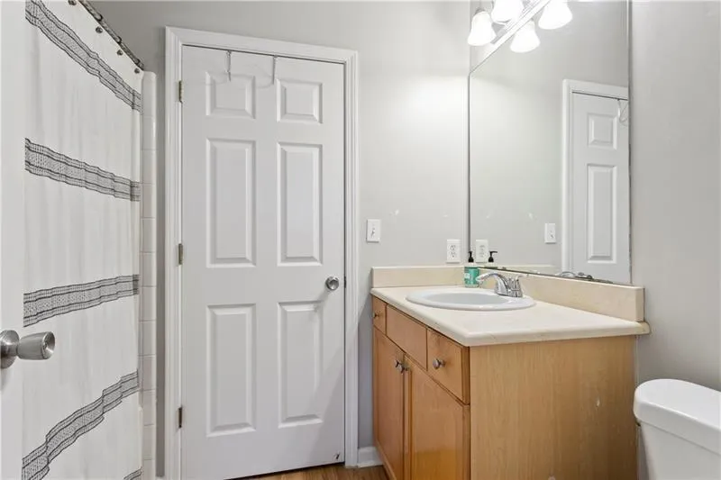 1150 Collier Road Nw Unit 3p, Atlanta, Georgia 30318, 2 Bedrooms Bedrooms, 0 ,2 BathroomsBathrooms,Residential,For Sale,1150 Collier Road Nw Unit 3p,7748709