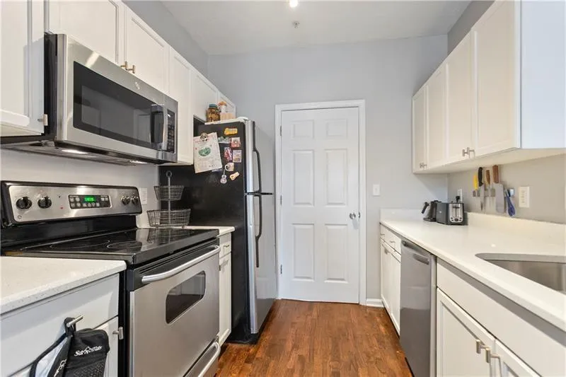 1150 Collier Road Nw Unit 3p, Atlanta, Georgia 30318, 2 Bedrooms Bedrooms, 0 ,2 BathroomsBathrooms,Residential,For Sale,1150 Collier Road Nw Unit 3p,7748709