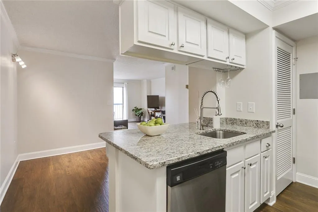 795 Hammond Drive Unit 705, Atlanta, Georgia 30328, 1 Bedroom Bedrooms, ,1 BathroomBathrooms,Residential,Sold,795 Hammond Drive Unit 705,6747289