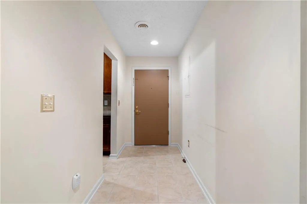 3650 Ashford Dunwoody Road Ne Unit 728, Atlanta, Georgia 30319, 2 Bedrooms Bedrooms, ,1 BathroomBathrooms,Residential,For Sale,3650 Ashford Dunwoody Road Ne Unit 728,7630781